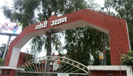 Delhi to Bareilly Taxi