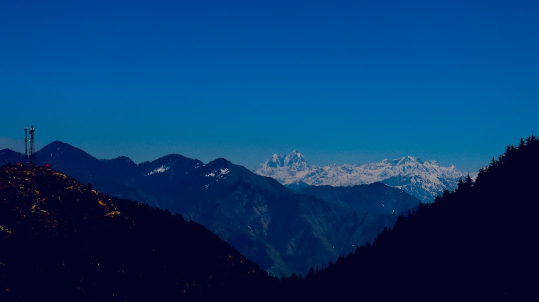 Dehradun to Chamba  Taxi