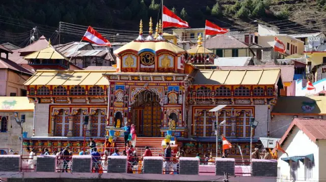 Dehradun to Char Dham Tempo Traveller