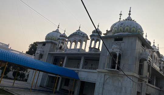 Dehradun to Dakpatthar taxi