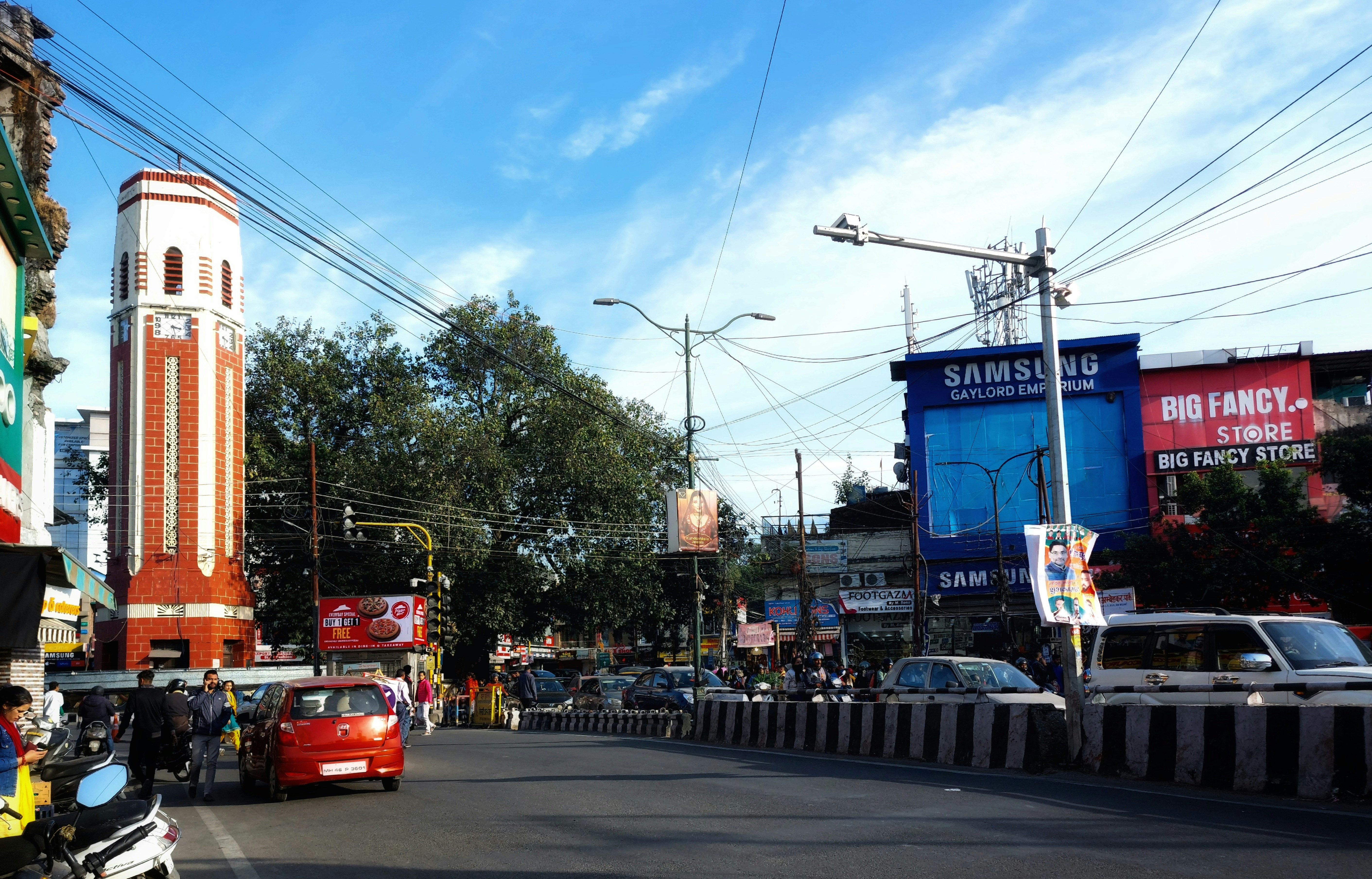 Noida To Dehradun Taxi
