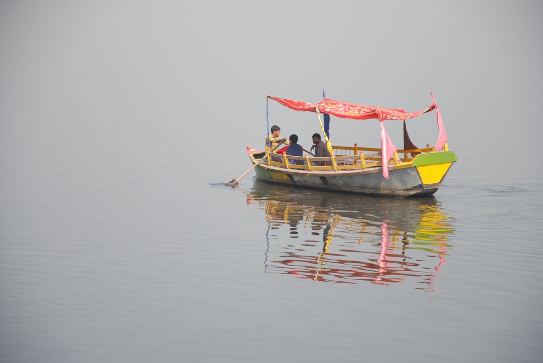 Dehradun to Mathura Cabs